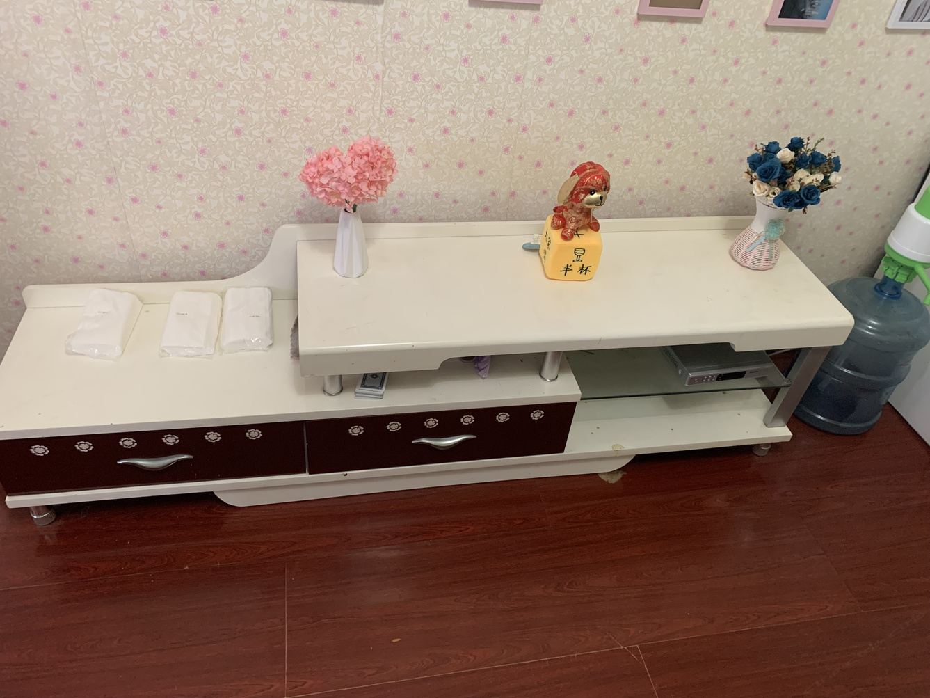 简洁一室一厅套房