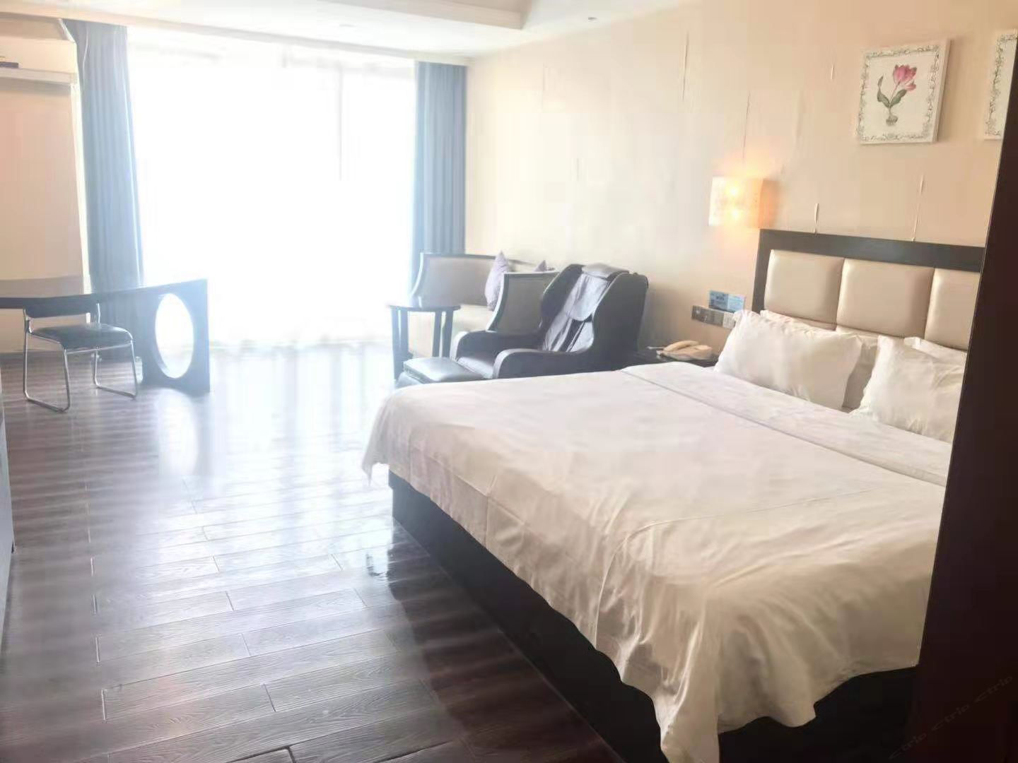 宁静大床房