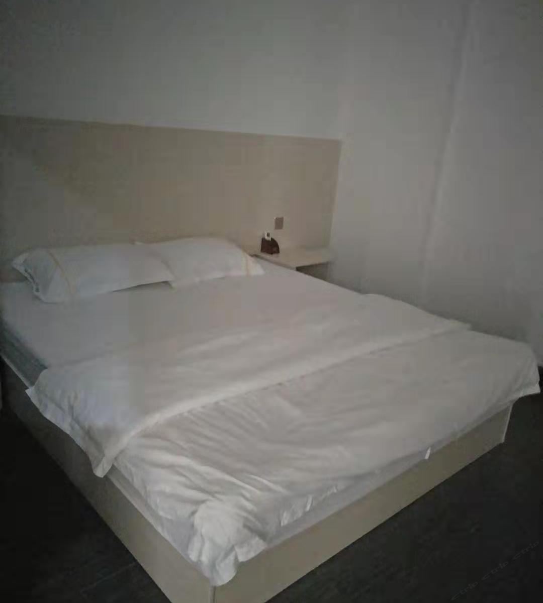 豪华大床房