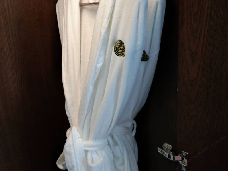 hotelPic