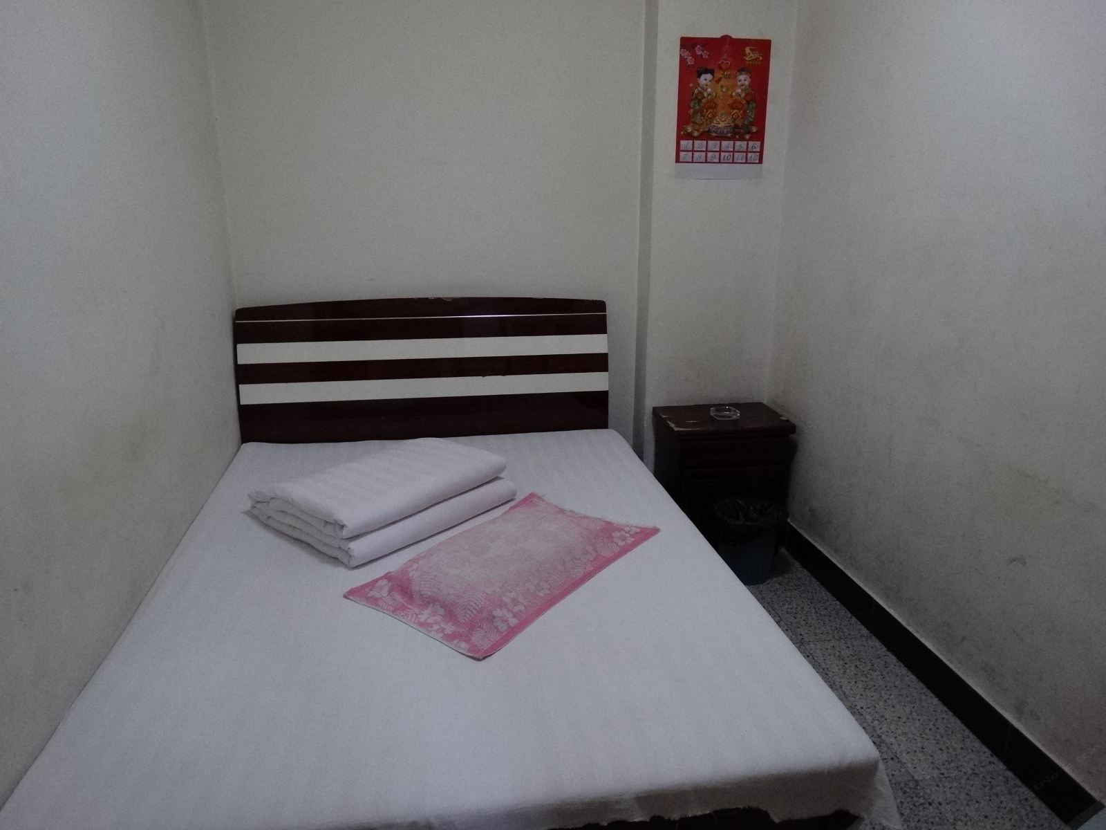单人普通间(公共卫浴)