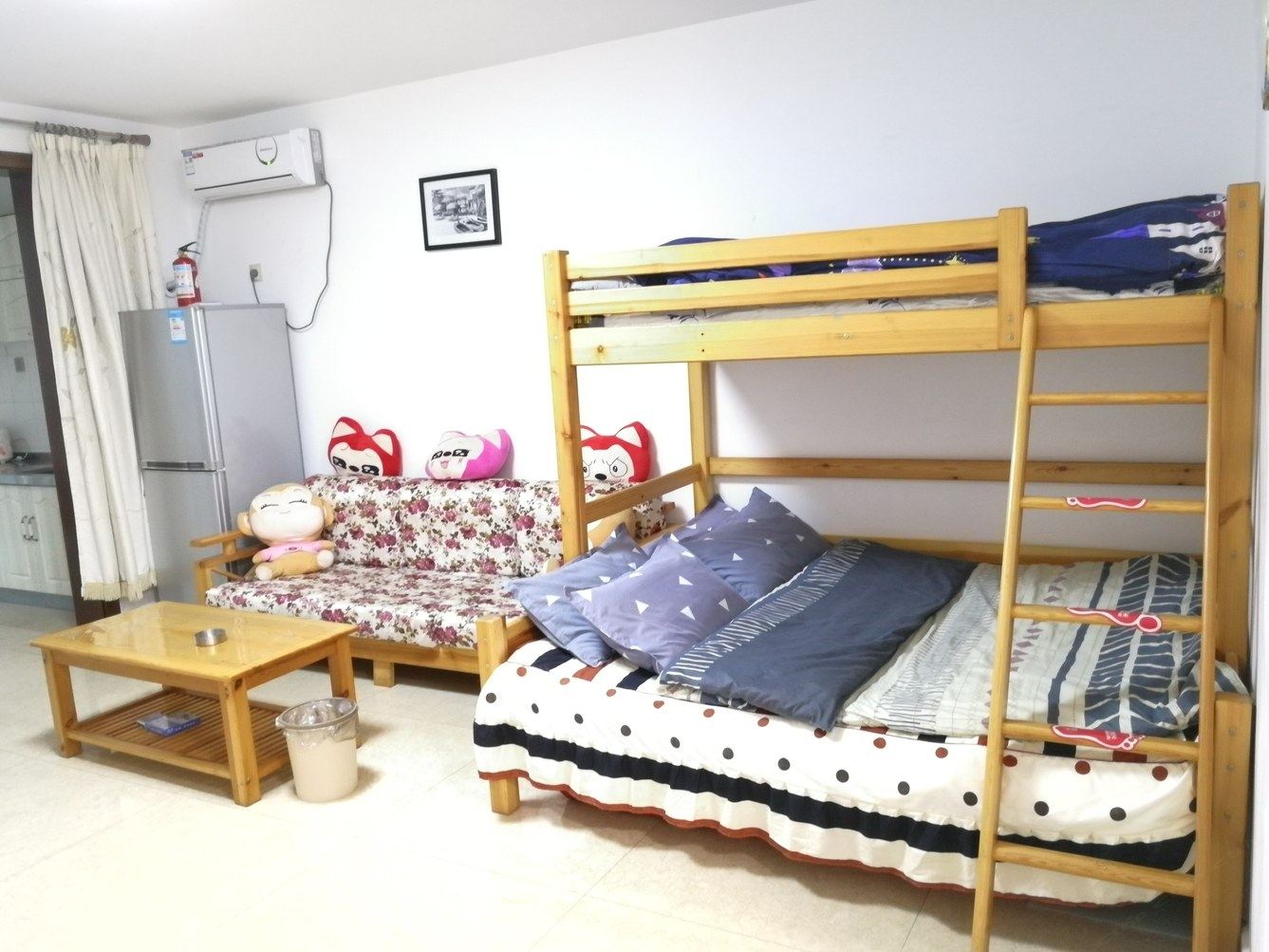 阳光一室单床房