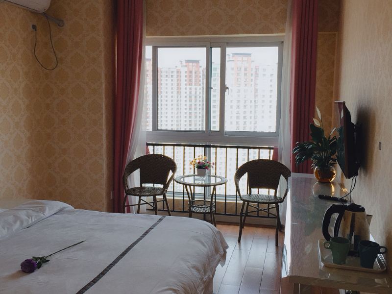 hotelPic