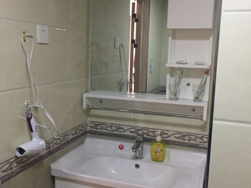 hotelPic