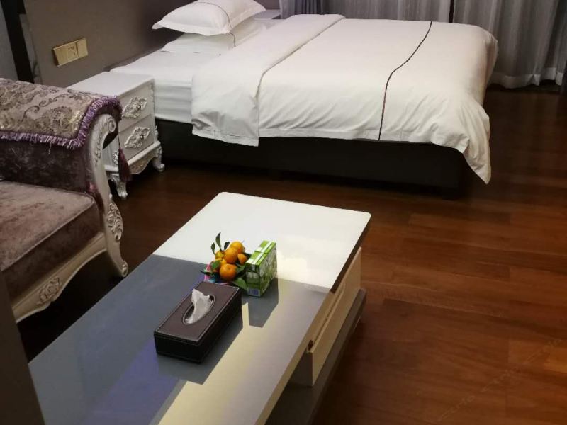hotelPic