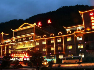 湖南張家界自由行還是跟團(tuán)好_跟團(tuán)湖南張家界游價(jià)格_廣州湖南張家界旅游團(tuán)
