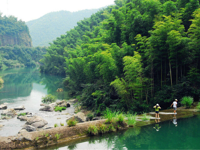 安吉,邻近上海,杭州,南京,苏州等城市,被誉为"都市后花园".