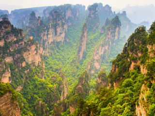報(bào)團(tuán)去湖南張家界多少錢_湖南張家界跟團(tuán)還是自由行_以往國慶湖南張家界游價(jià)格
