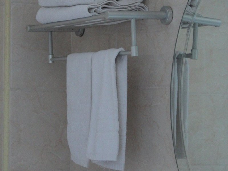 hotelPic
