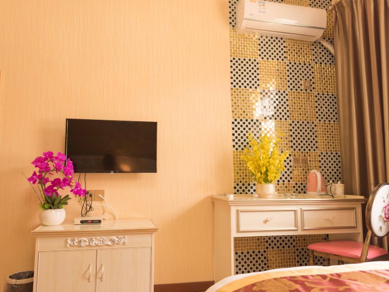hotelPic