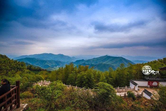 酒店地址:杭州市余杭区径山微电影小镇,电话:15158822266 走进微电影