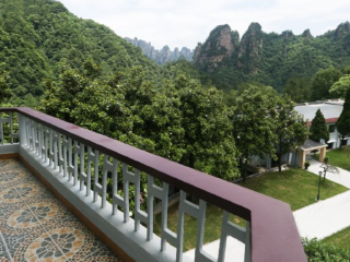 湖南鳳凰古城旅游路線_湖南鳳凰古城游跟團多少錢2021_湖南鳳凰古城旅游需要多少錢