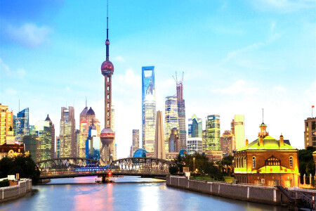 <上海东方明珠-透明观光廊-城隍庙-黄浦江-外滩1日游>当日可定  乘坐浦江游船 东方明珠 透明观光廊