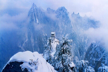 <西安兵马俑-华山-龙门石窟-河南少林寺-开封双高5日游>升1晚五星泳池酒店，赠华山登山餐包，六国宴/少林佛院素斋，南京往返