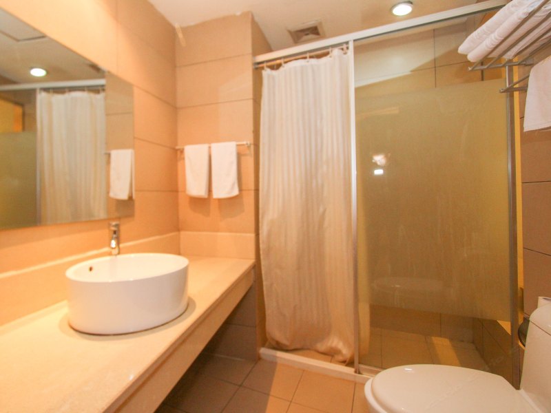 hotelPic