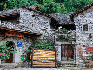 春节去贵州黄果树旅游跟团_贵州黄果树近期旅游_豪华贵州黄果树旅游