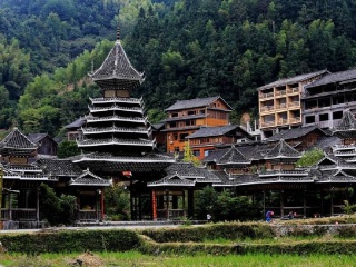 貴州旅游花多少錢_貴州九月旅游_貴州游跟團多少錢
