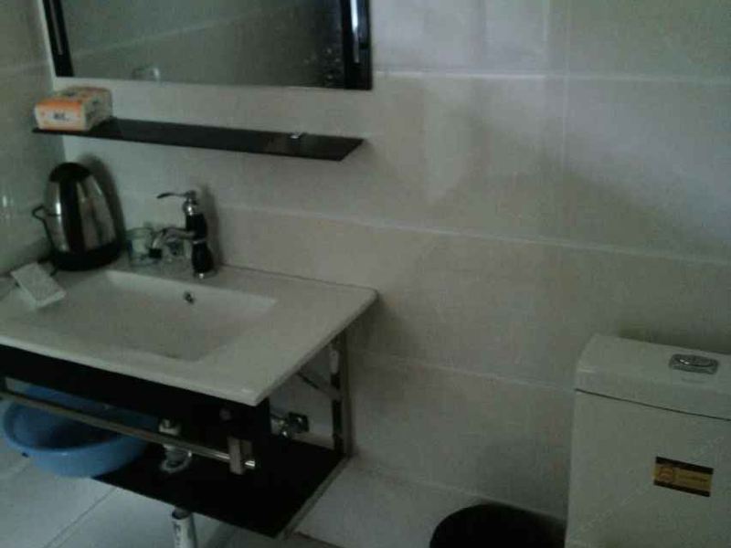 hotelPic