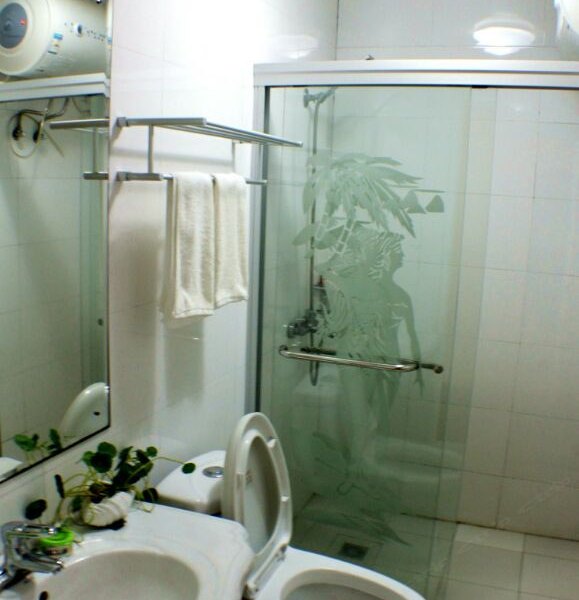 hotelPic