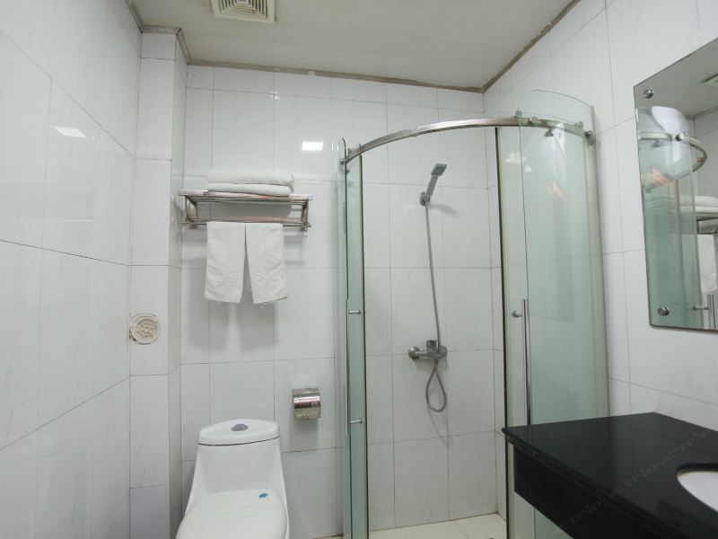 hotelPic