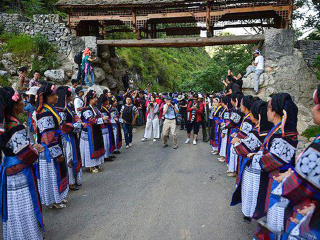 8月到贵州黄果树旅游_报团旅游贵州黄果树_去贵州黄果树跟团游