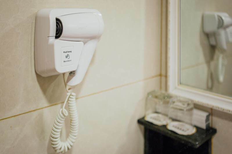 hotelPic