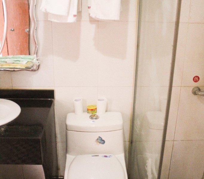hotelPic