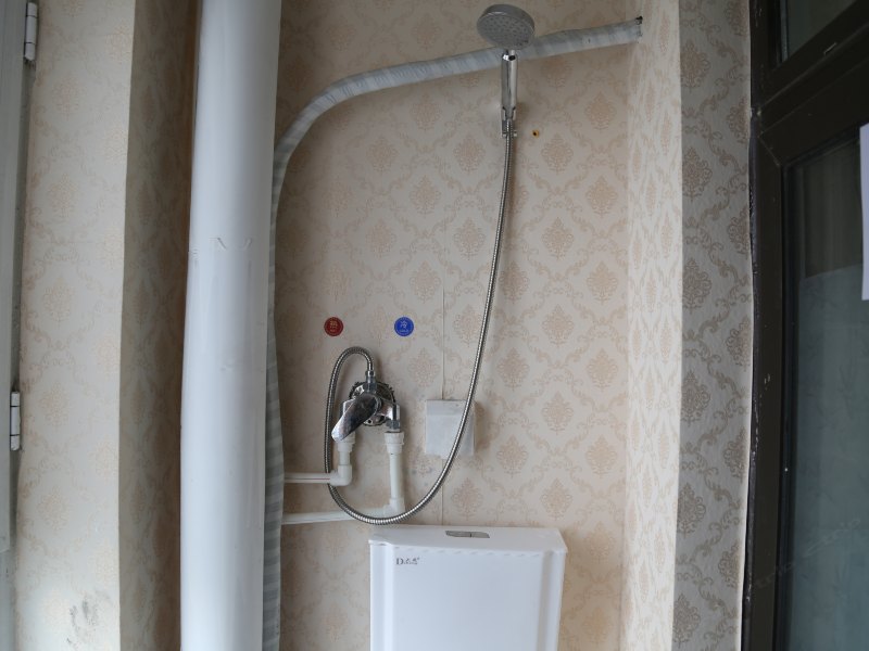 hotelPic