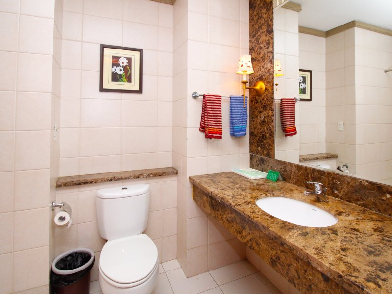 hotelPic