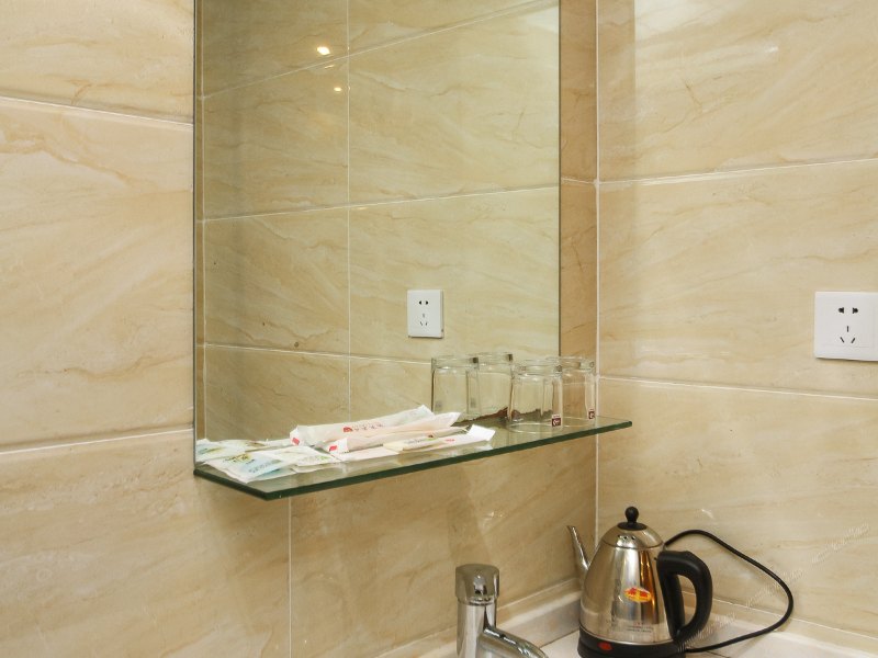 hotelPic