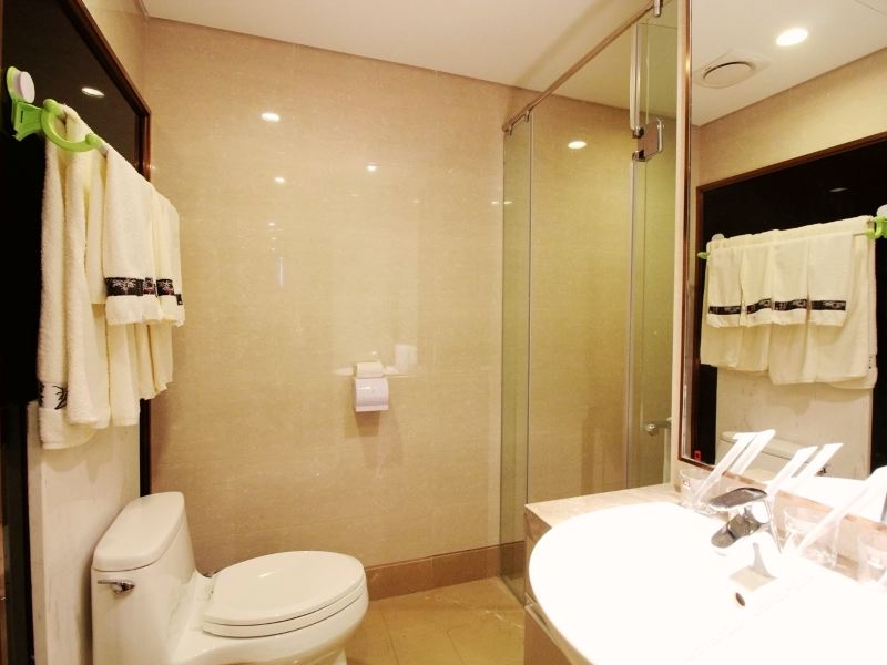hotelPic