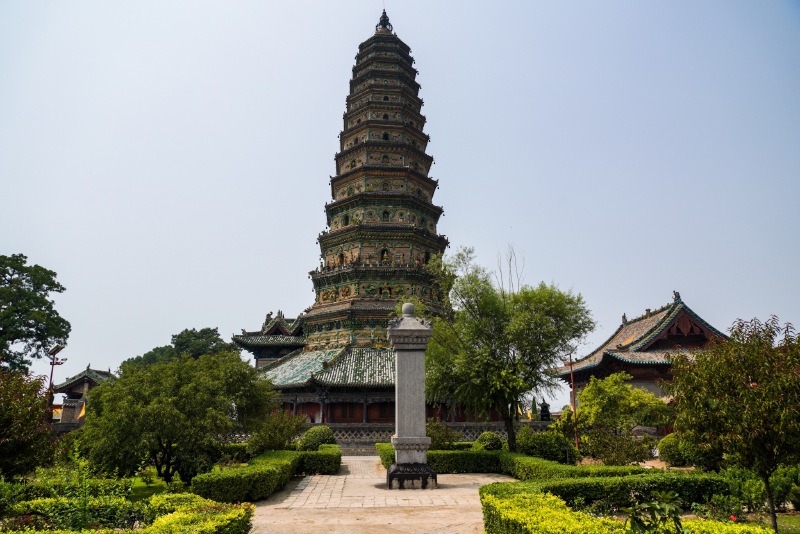 本就为广胜三绝之一的飞虹塔更添殊荣