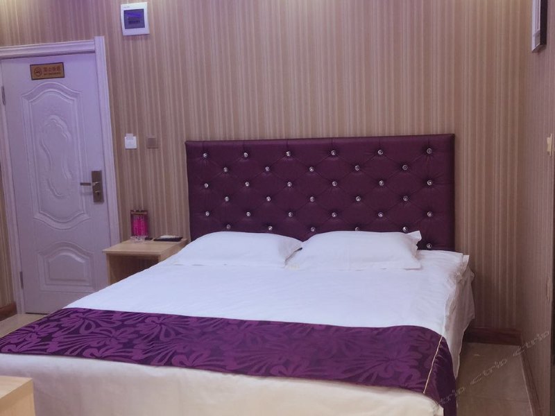 hotelPic