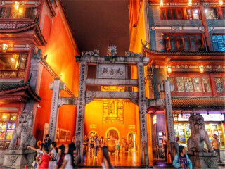 湘西鳳凰古城報(bào)團(tuán)多少錢_湘西鳳凰古城跟團(tuán)還是自由行_跟團(tuán)湘西鳳凰古城旅游價(jià)格表