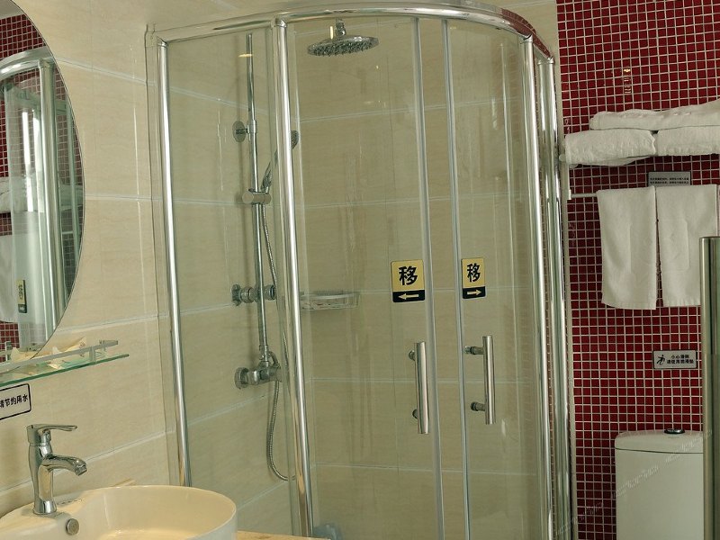 hotelPic