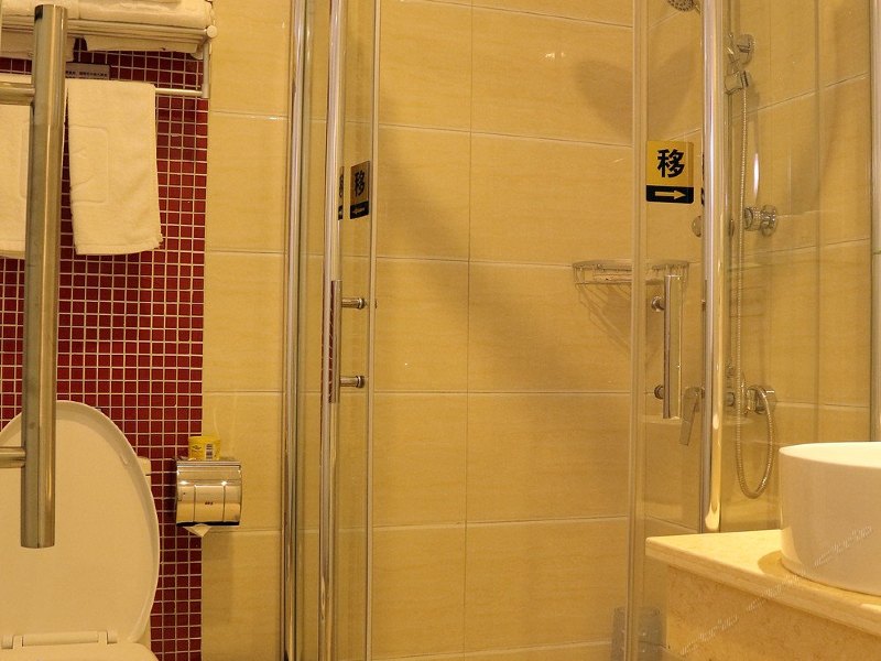 hotelPic