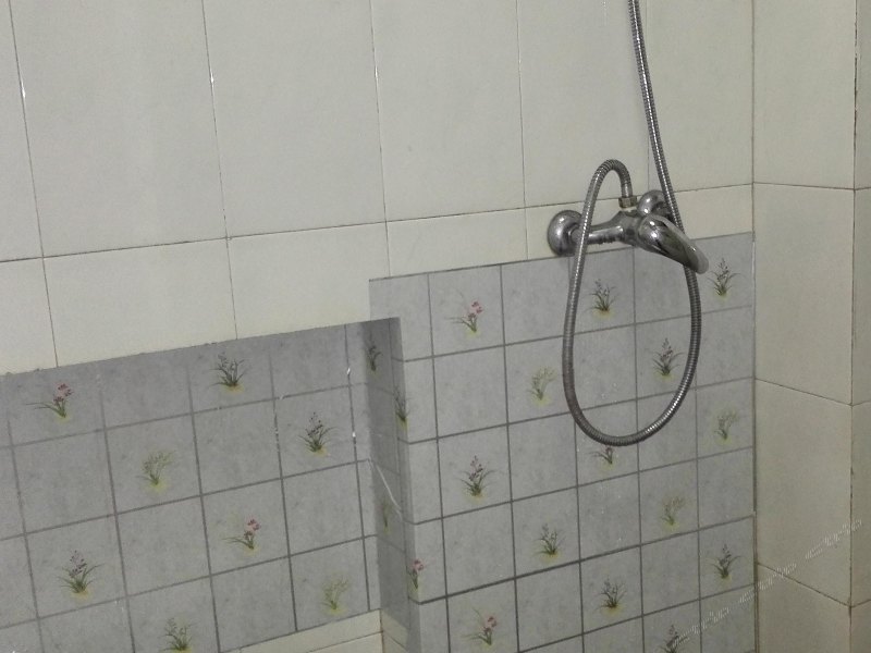 hotelPic