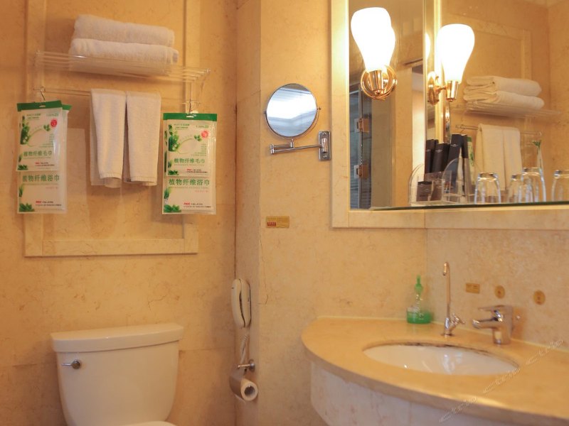 hotelPic