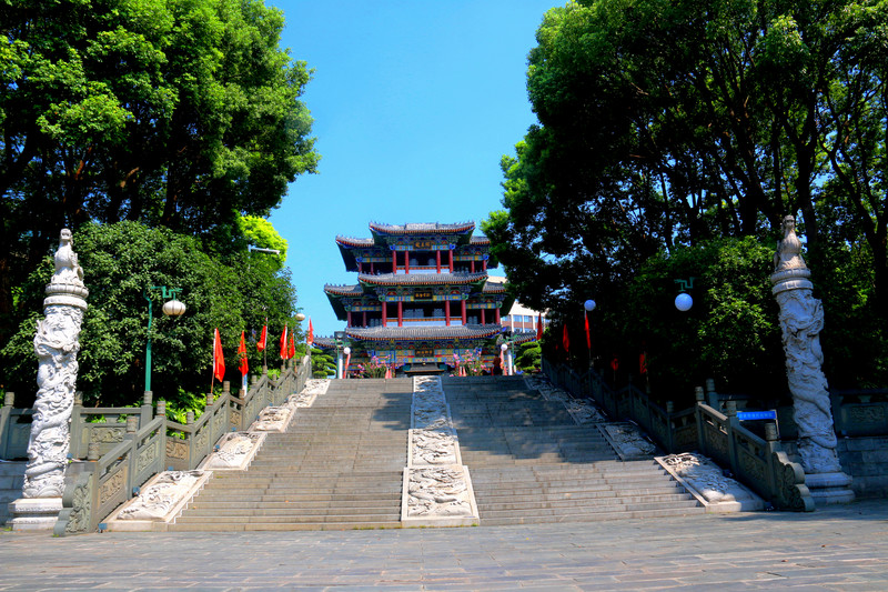 纵览两江四岸的黄金旅游圈武汉龙王庙公园