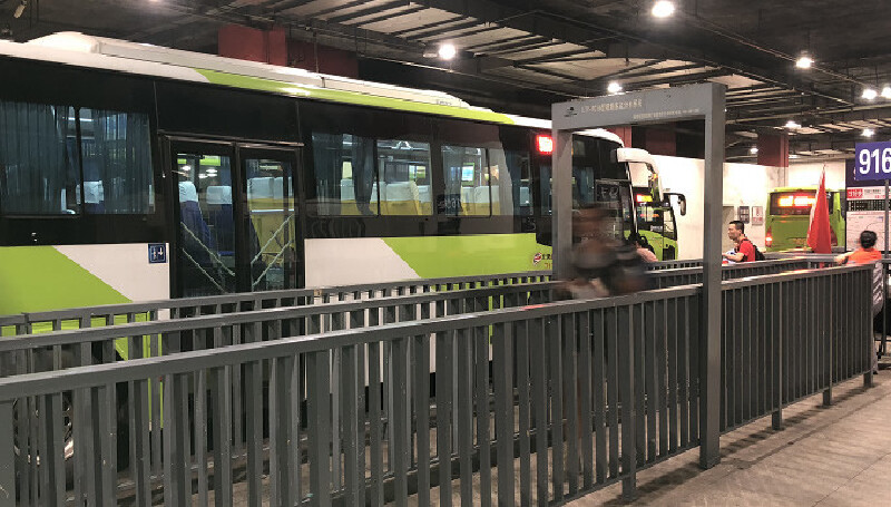 916发车点:东直门交通枢纽(地铁2好像东直门站)