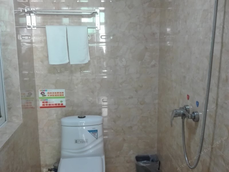 hotelPic