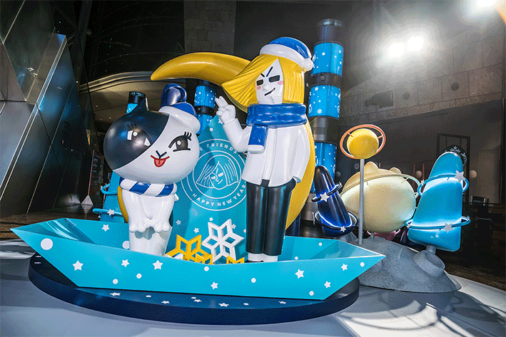 line friends主题圣诞装置以准备就绪,请准备好你们