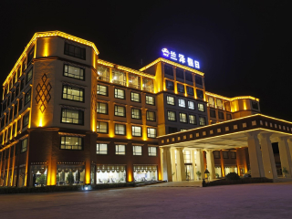 組團(tuán)去西藏_到西藏旅游多少錢_西藏報(bào)團(tuán)旅游多少錢