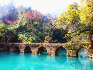 貴州黃果樹(shù)瀑布自由行旅游團(tuán)_現(xiàn)在到貴州黃果樹(shù)瀑布旅游多少錢(qián)_貴州黃果樹(shù)瀑布跟團(tuán)游與自由行