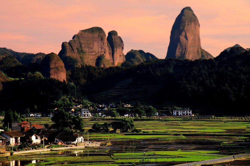 株洲出发-邵阳崀山-八角寨景区-天一巷景区-骆驼峰景区-辣椒峰2日游