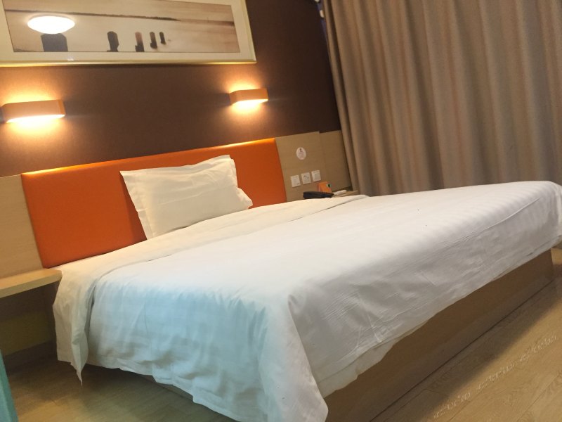 hotelPic