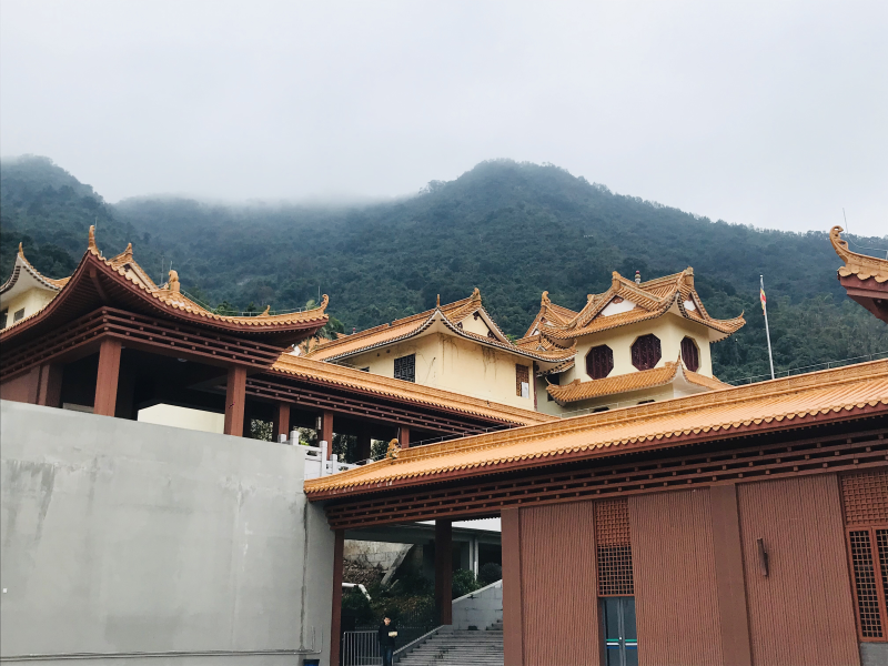 我在弘法寺祈福时,看到本焕法师的禅语