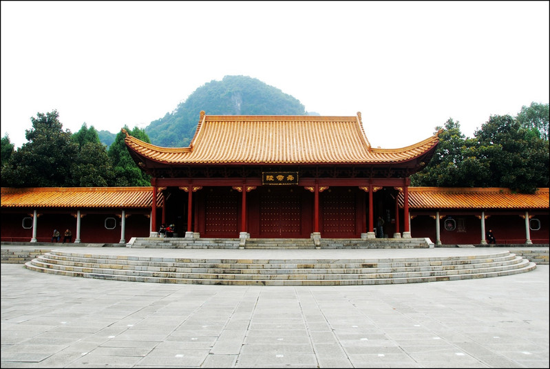 山西运城,湖南宁远两地均建有舜帝陵,孰真