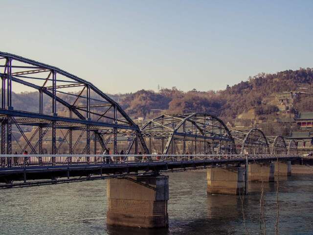 <兰州-张掖-嘉峪关-敦煌双高铁5日游