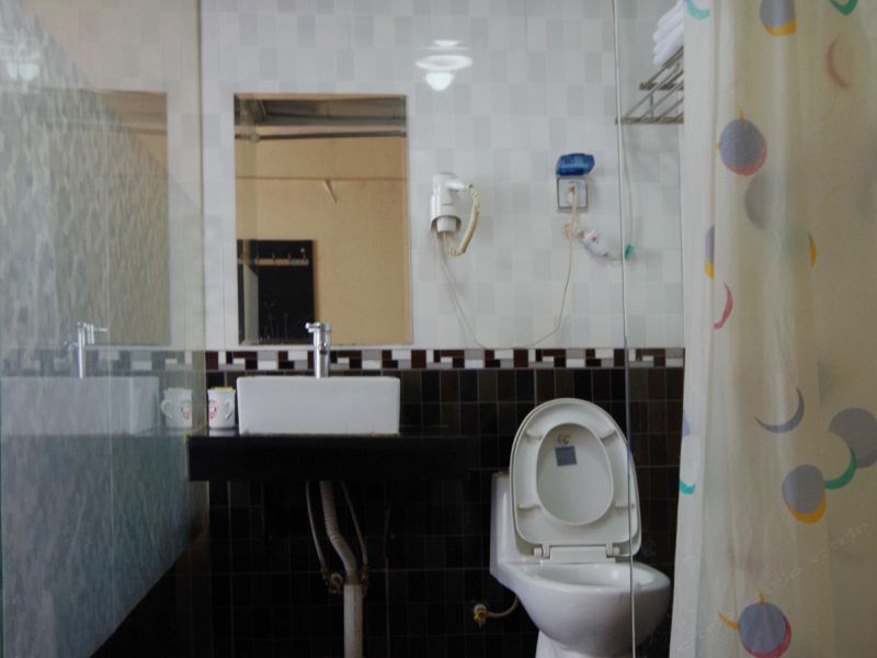 hotelPic